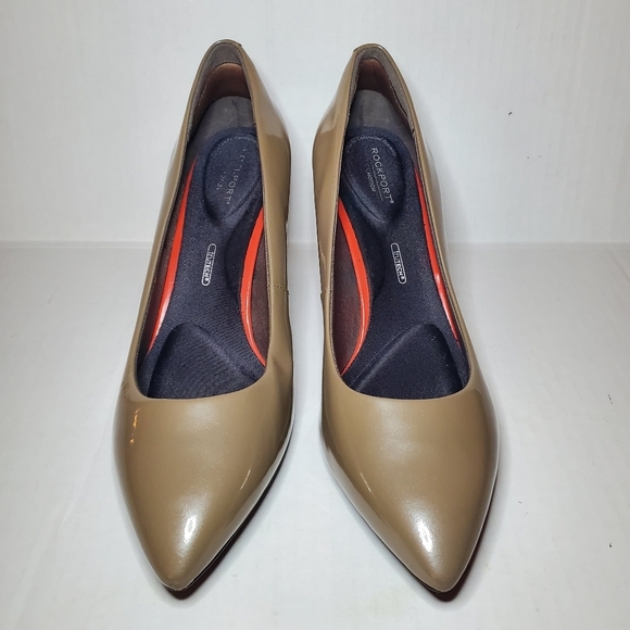 Rockport Total Motion Trutech Beige Patent Leather Heels Women 9.5 - Picture 1 of 8
